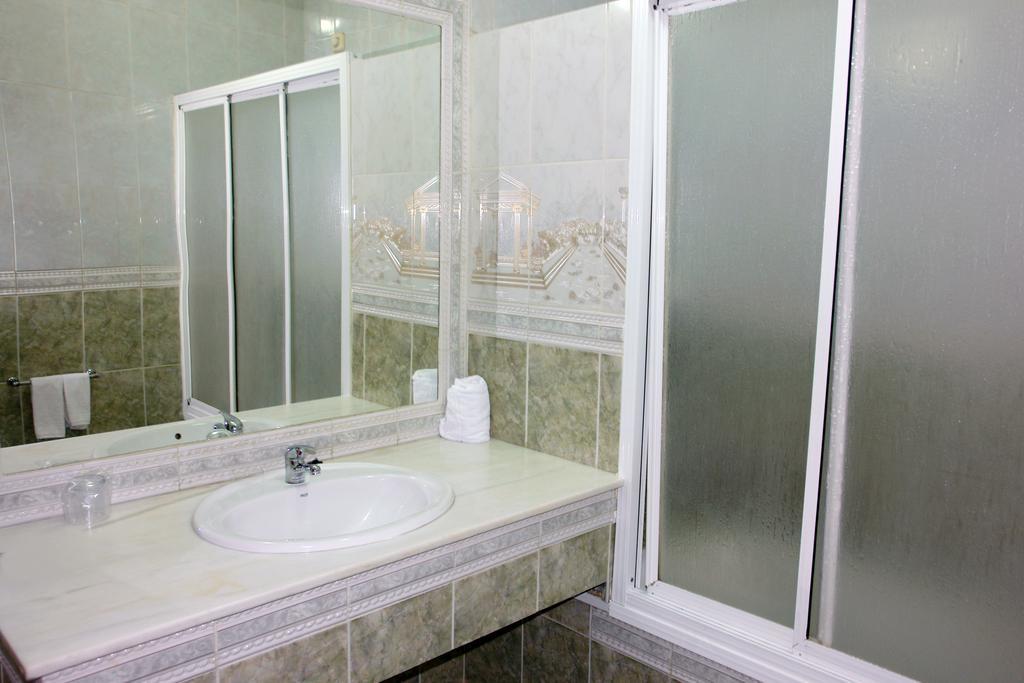 Dona Maria Bed and Breakfast Portalegre Exteriör bild
